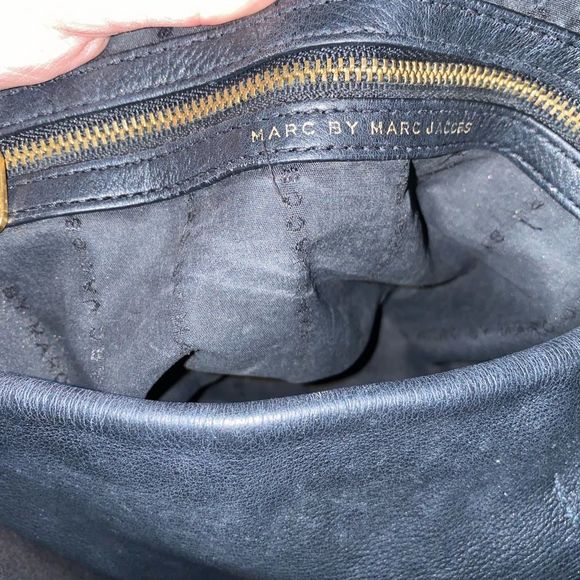 Gently used Marc Jacobs Bucket Bag - Picture 4 of 10